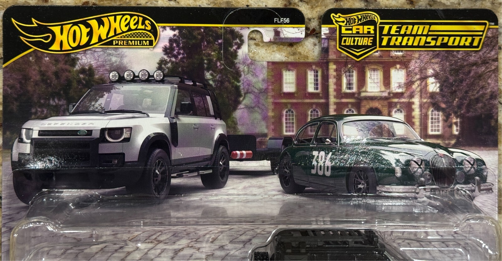 2025 Hot Wheels Team Transport # 74 Jaguar MK1 , 2023 Land Rover Defender 110