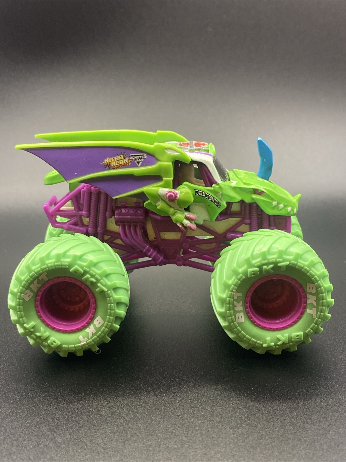 SPIN MASTER MONSTER JAM – NITRO NEON BAKUGAN DRAGONOID 1/64 – LOOSE