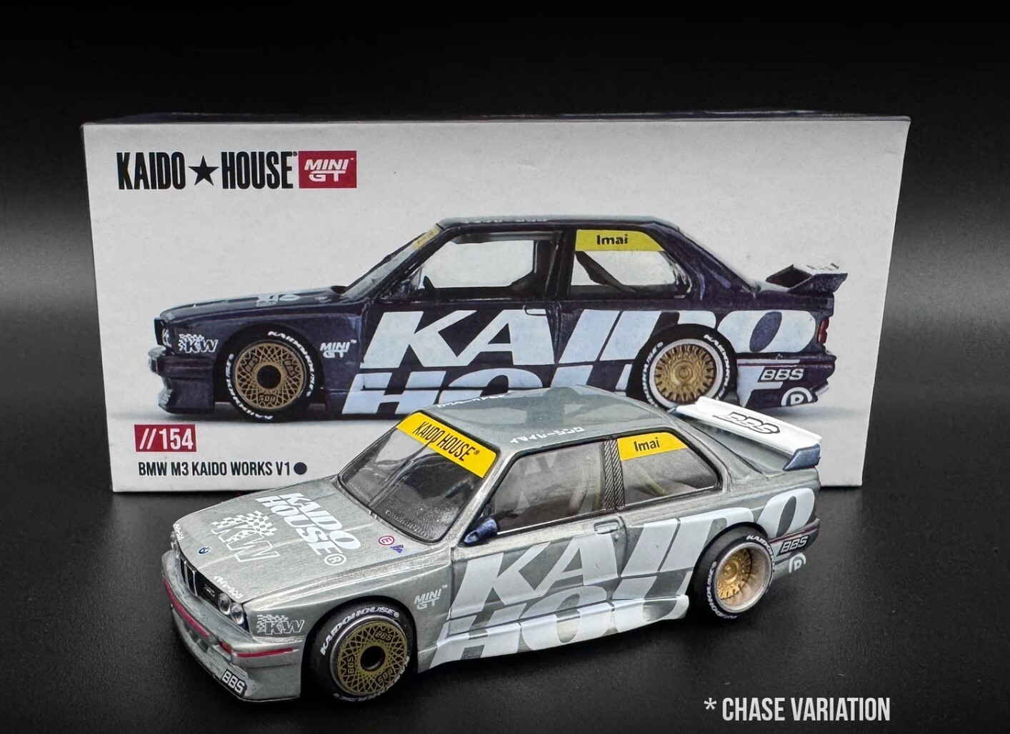 Chase! Mini GT x Kaido House 1:64 BMW M3 (E30) Kaido Works V1 KHMG154