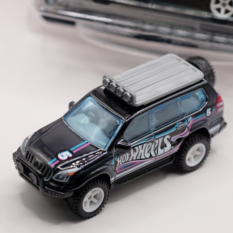 Hot Wheels 2026 Target Mail In 2005 Toyota Land Cruiser Prado No.5 With Case