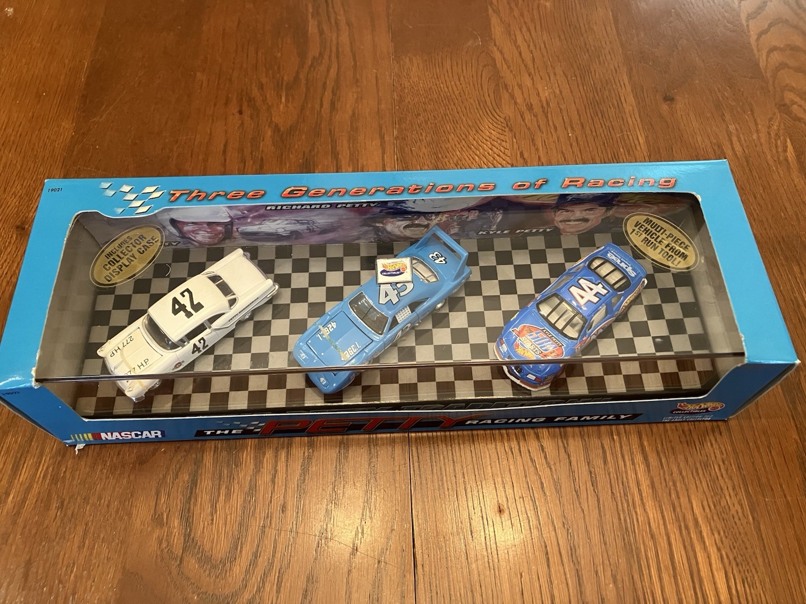 Hot Wheels PETTY RACING FAMILY Limited Ed. 3 Car Set, 1997. Lee, Richard, Kyle.