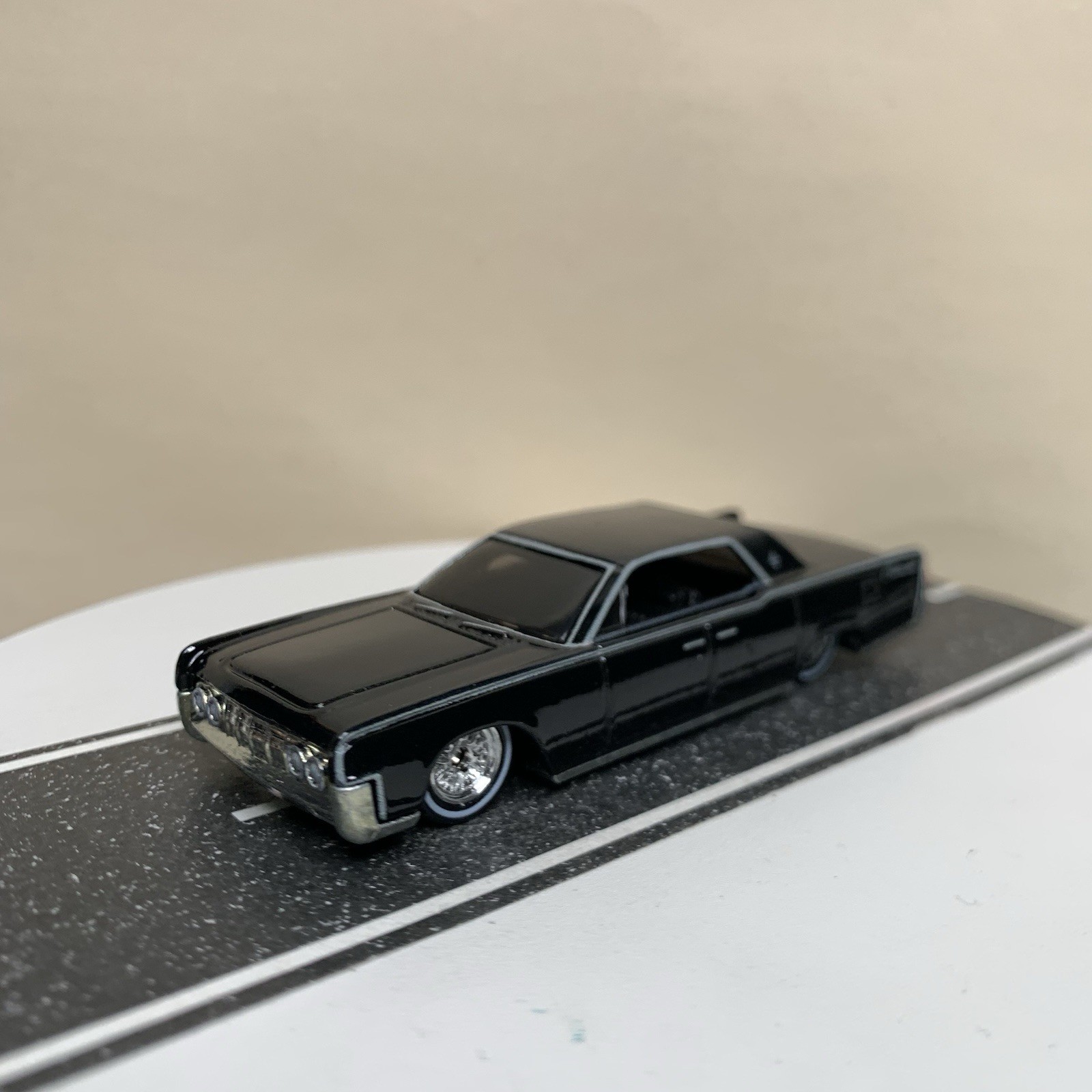 Hot Wheels Premium Pop Culture The Matrix 1964 Lincoln Continental Black 1:64 NM