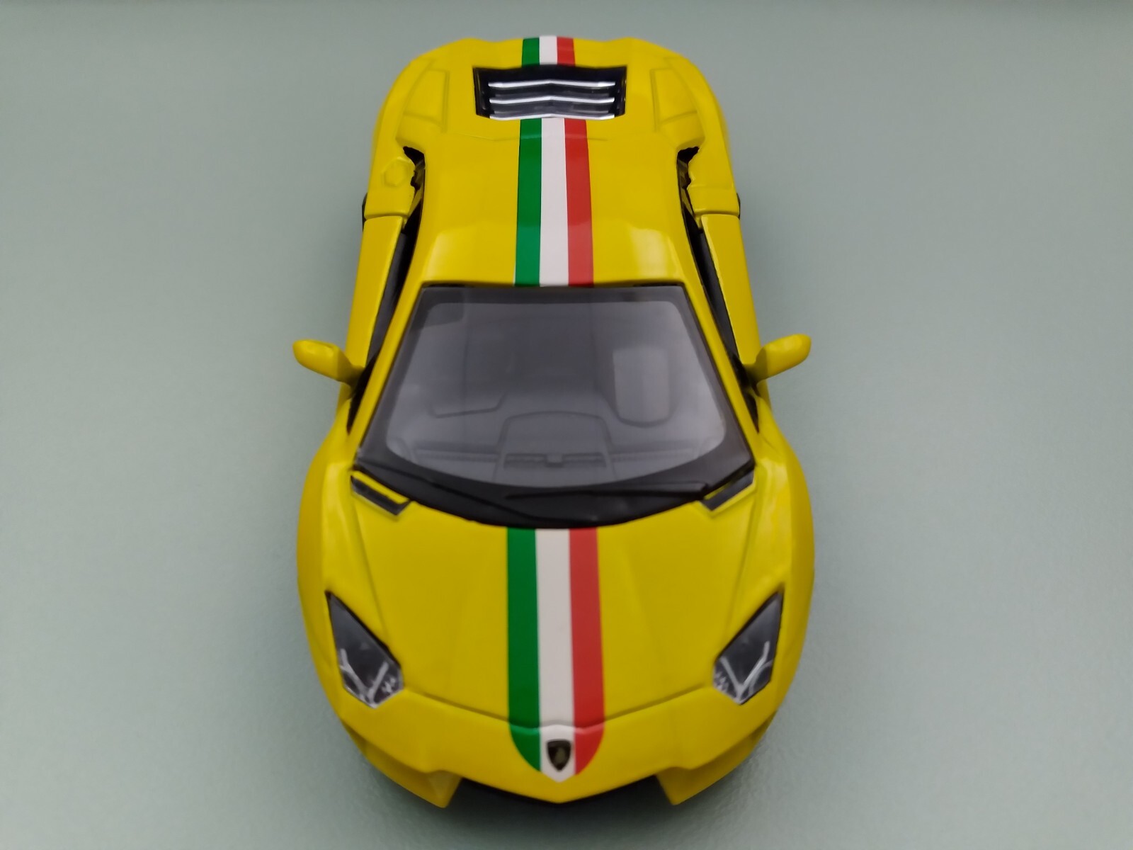 5″ Kintoy Lamborghini Aventador Diecast Model Toy Car Pull Action 1:38 Yellow