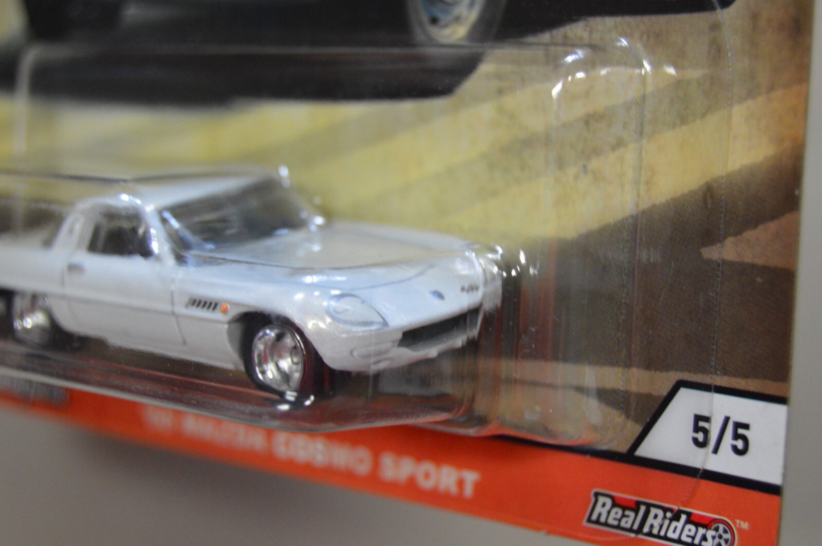 Hot Wheels JH3 Japan Historics White Mazda Cosmo + Yellow 75 Datsun Sunny Truck
