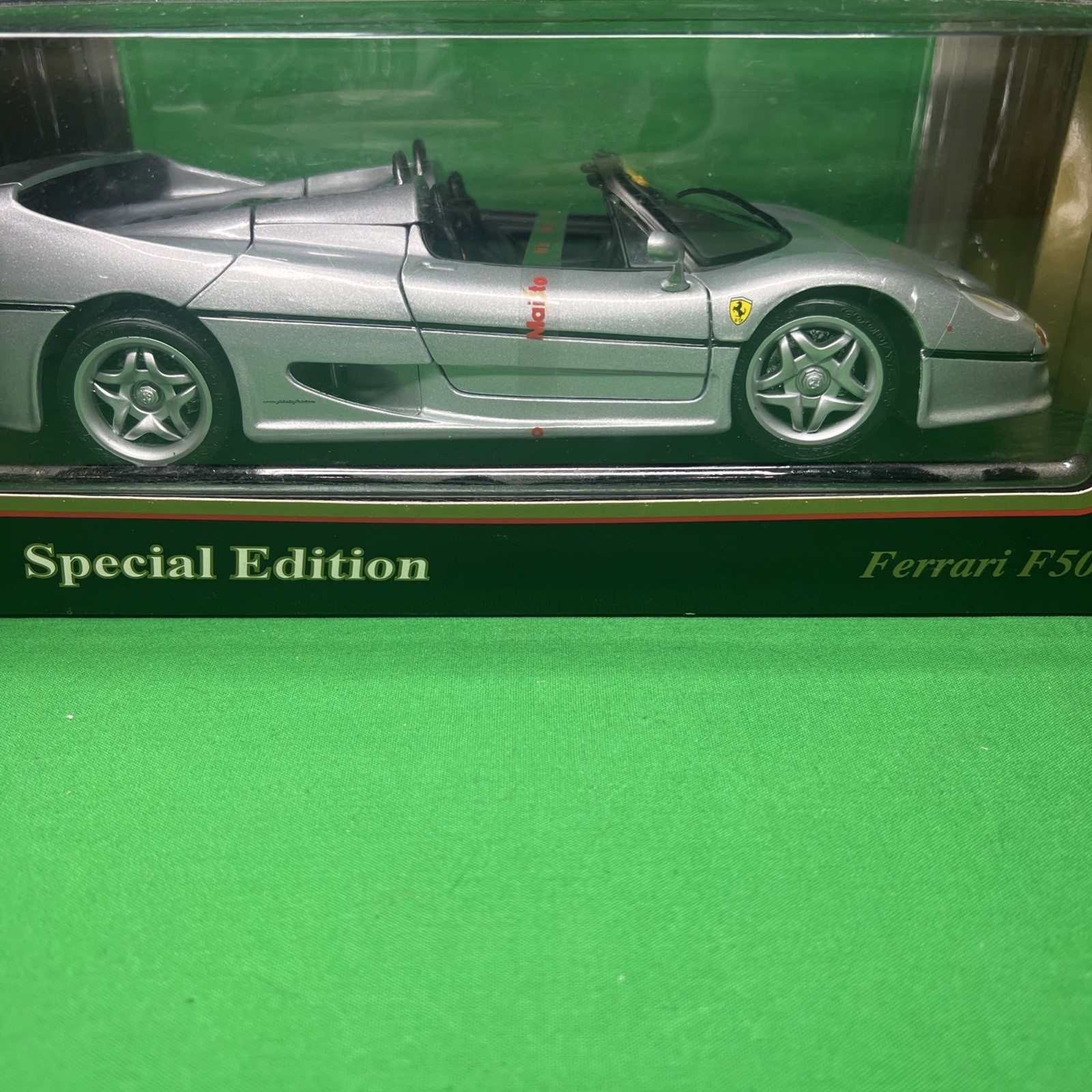 Maisto Silver Ferrari 550 Hard-Top 1:18 Diecast Special Edition Model NEW IN BOX