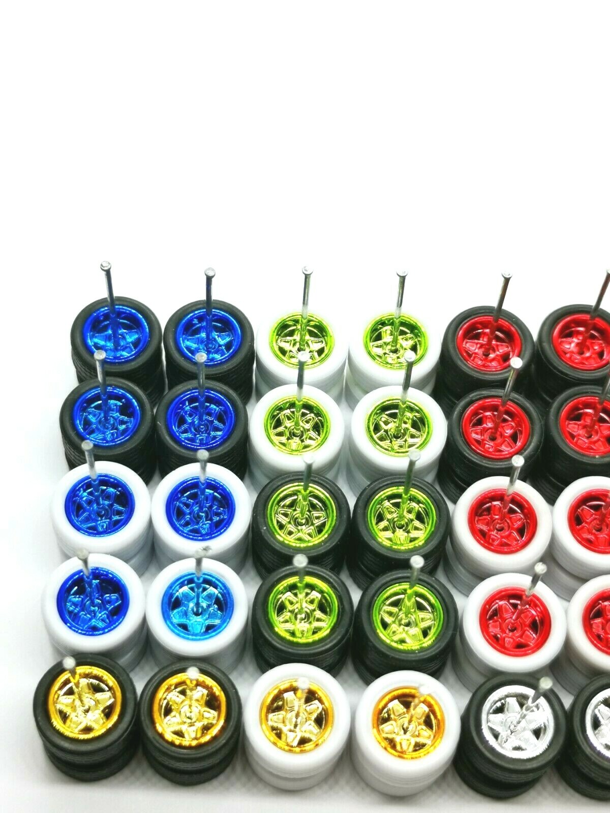 Hot Wheels 5 Star Wheel Long Axle 10 mm Rubber Tires fit 1:64 – 20 sets Mix
