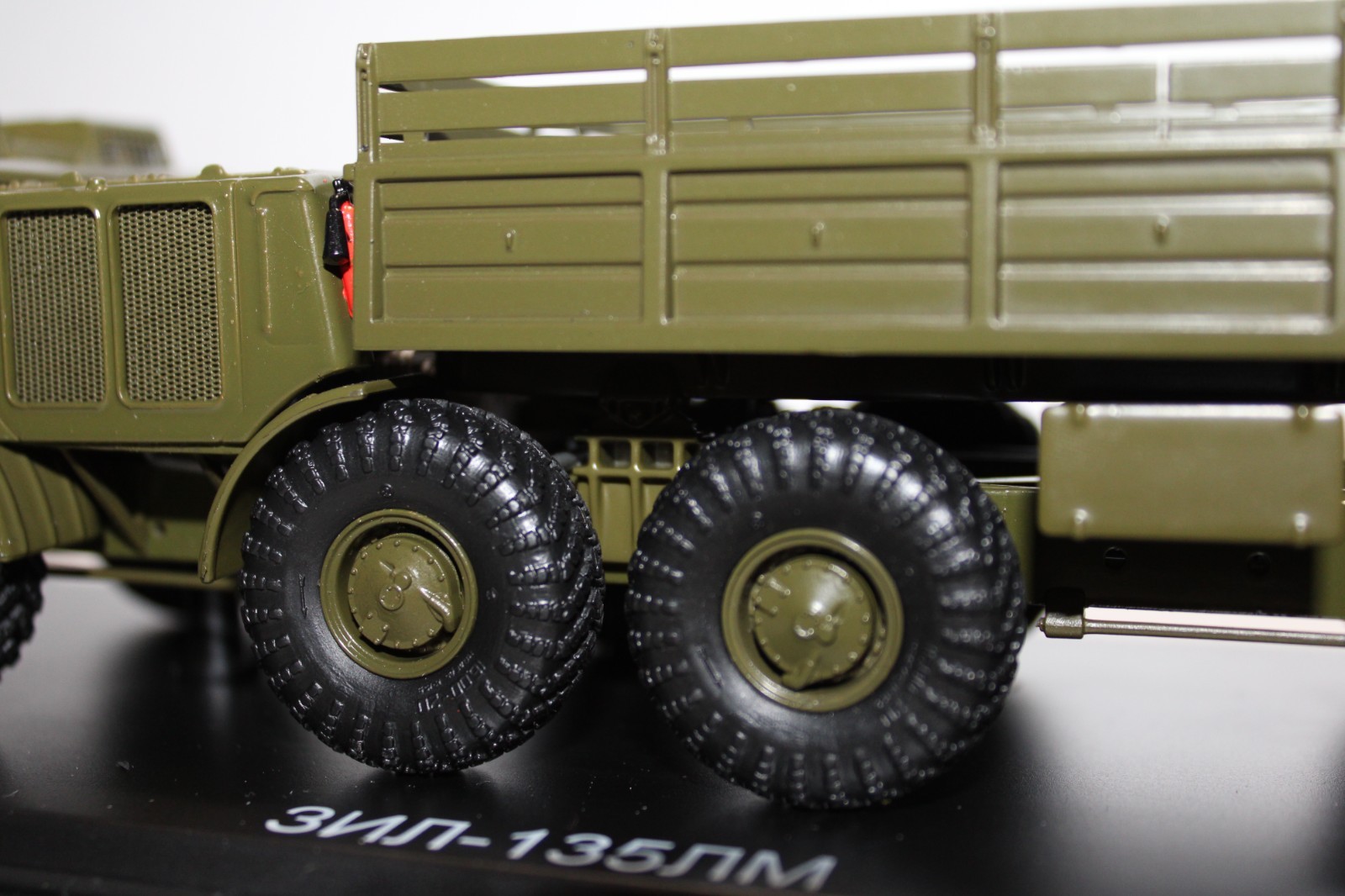 1/43 SSM 5003 Start Scale Models ZIL-135LM General Purpose 8×8 Cargo Truck