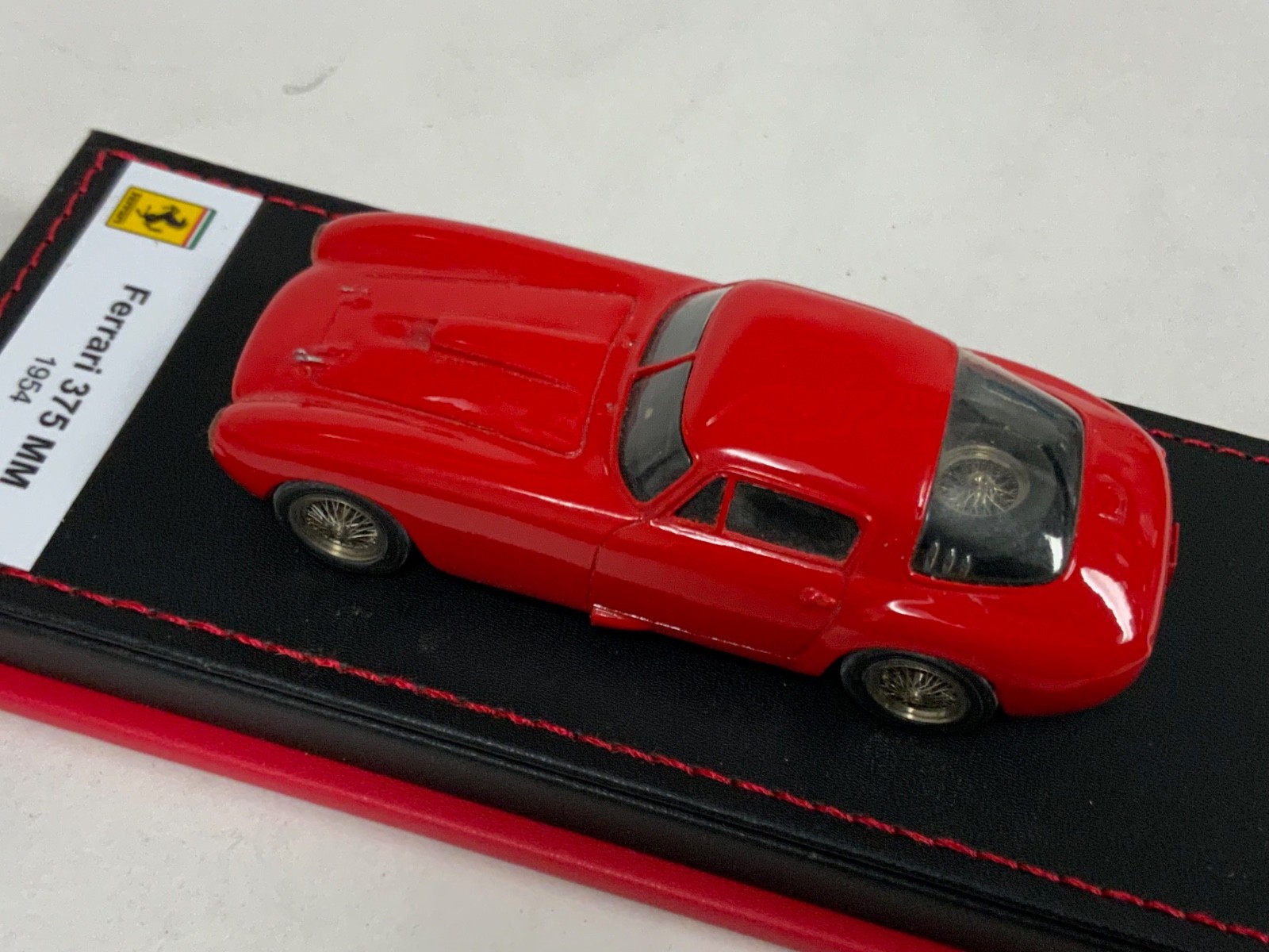 1/43 Record Model Ferrai 375 M from 1954 in Rosso Corsa Red Leather Base MUR28