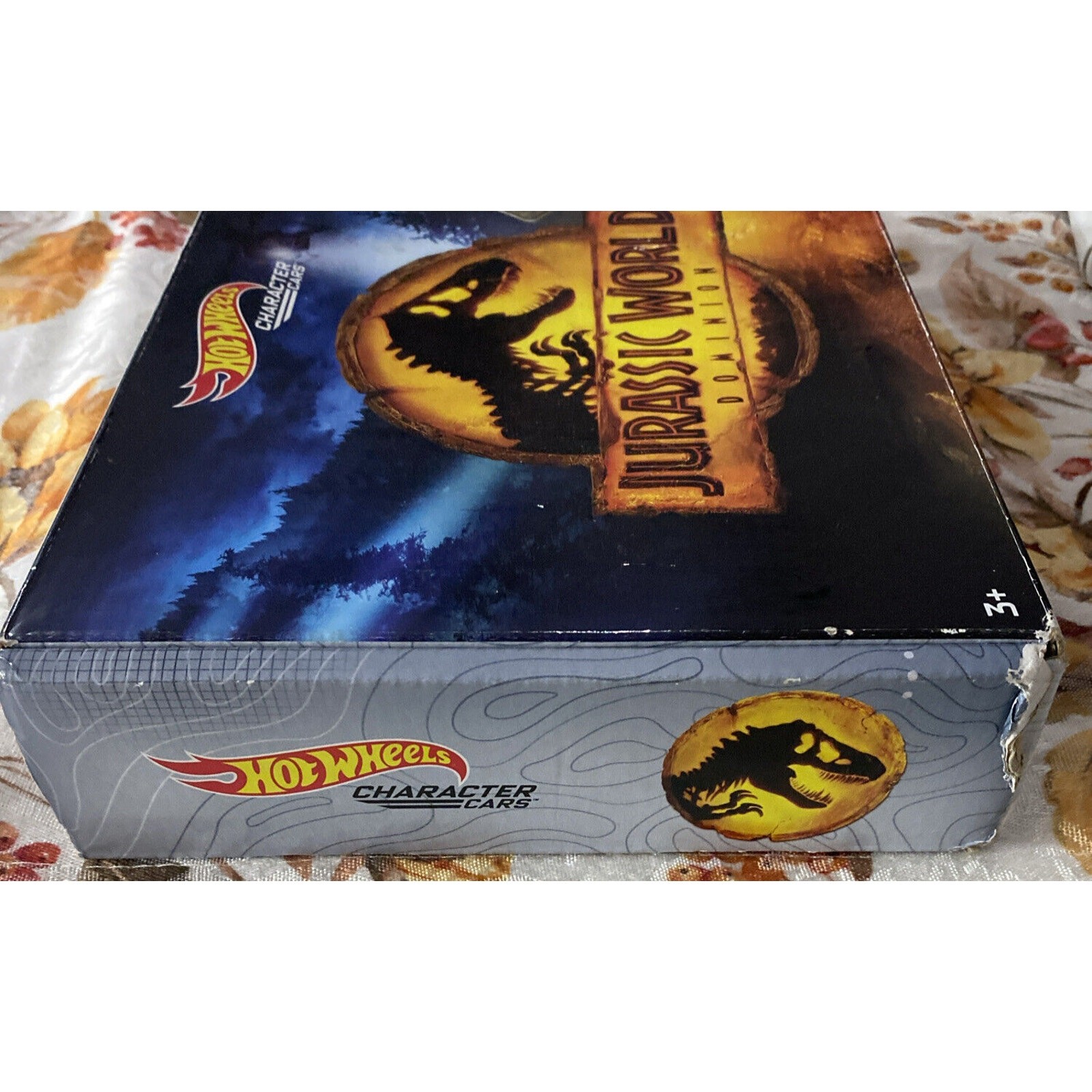 Hot Wheels Jurassic World Dominion 2022 Dinosaur Character Car 5 Pack Box Set