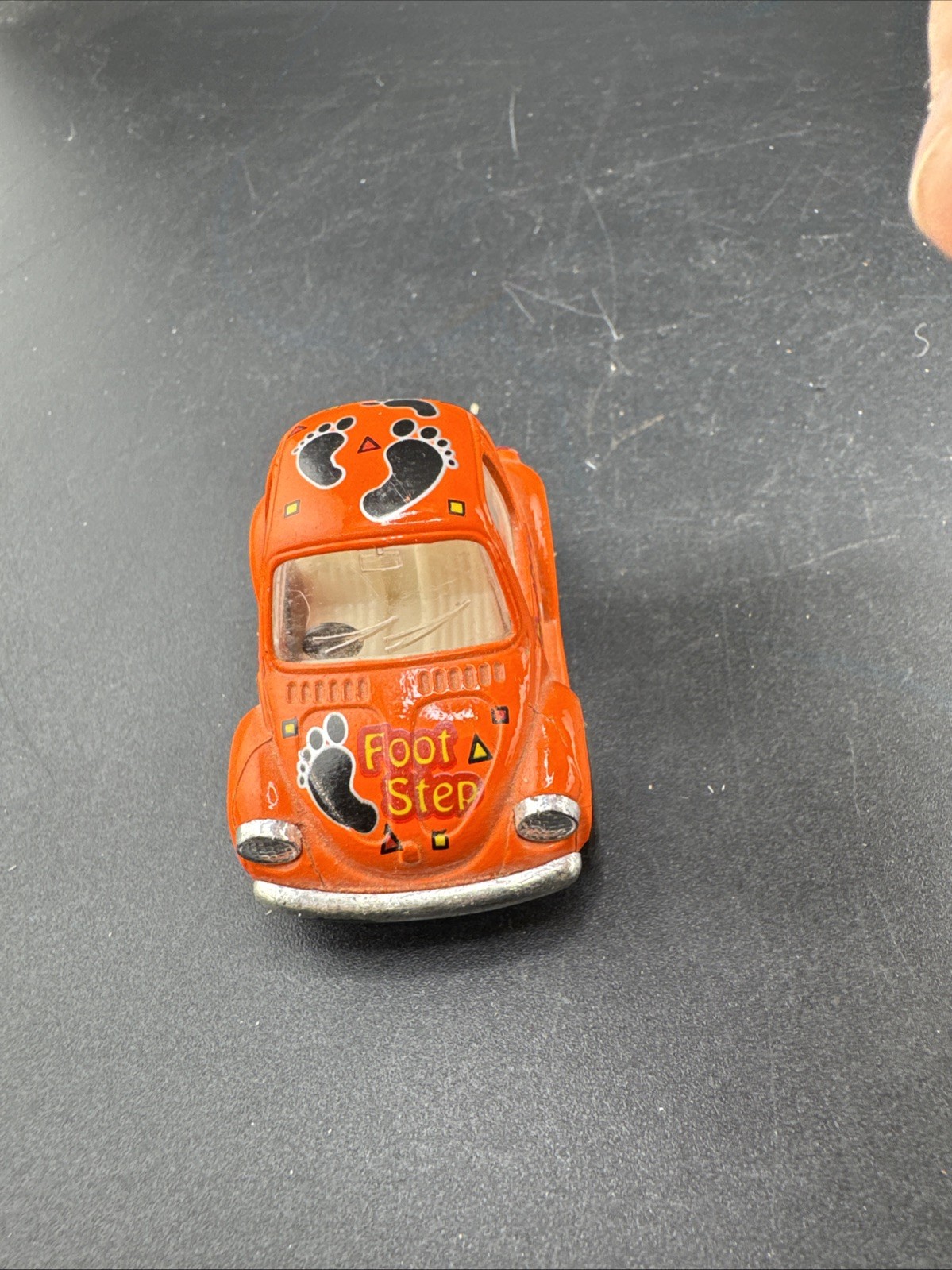 KinToy Foot Step Design Volkswagen VW Beetle Pullback 2.25″ Toy Car