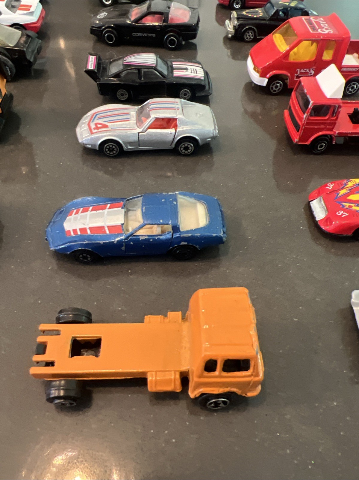 Lot Of 32 Diecast & Plastic Vintage Cars Trucks Mixed Brands See Description