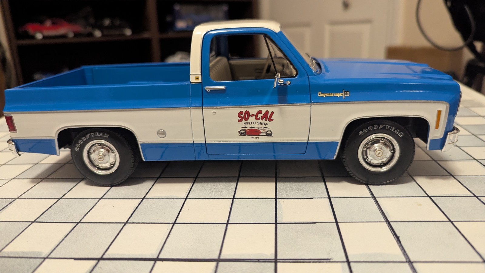 Maisto 1/18 1974 Chevrolet C10 Cheyenne Super Blue