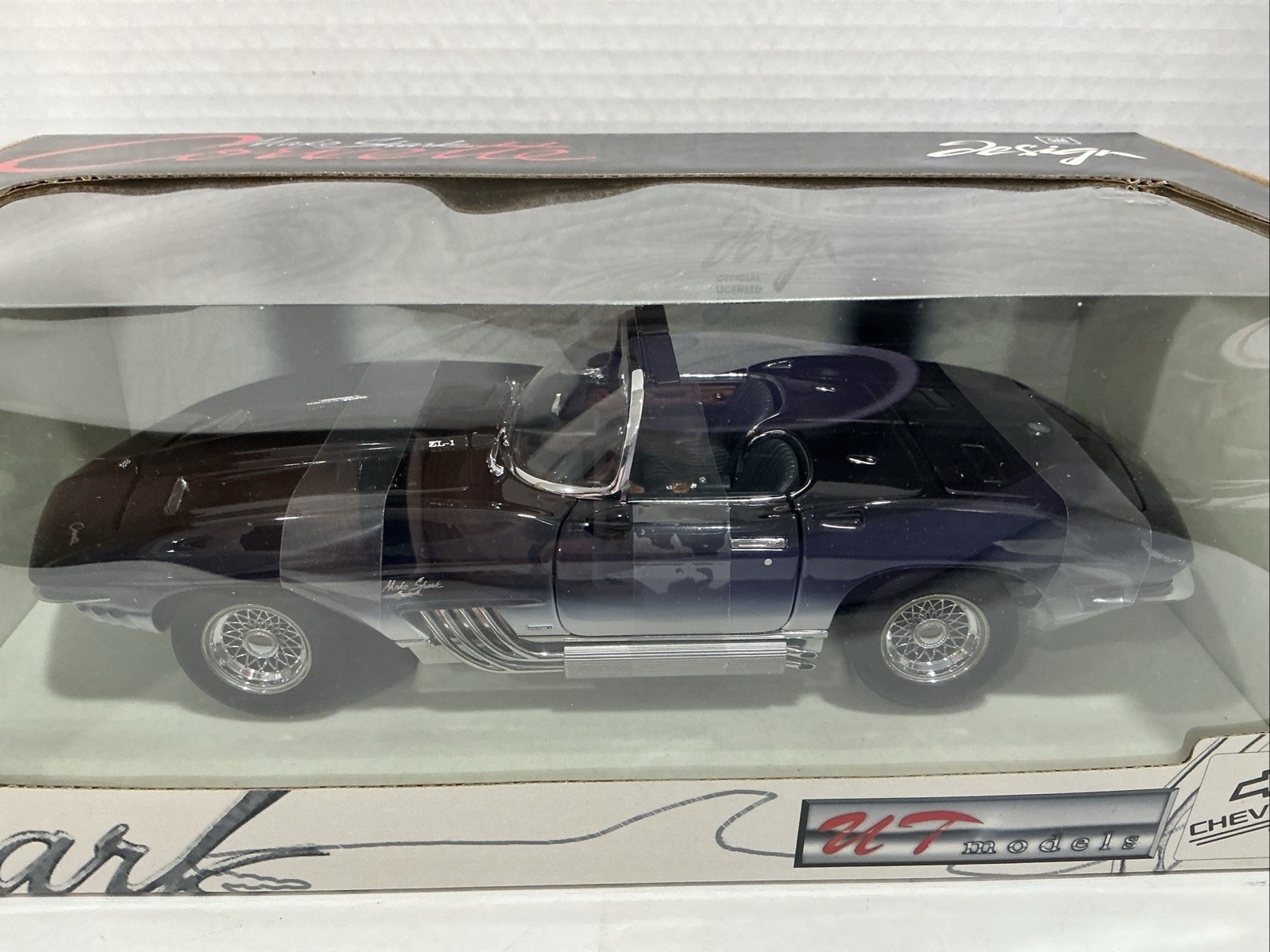 UT Mako Shark 1961 Chevrolet Corvette Concept 1:18 Diecast (NEW NIB)