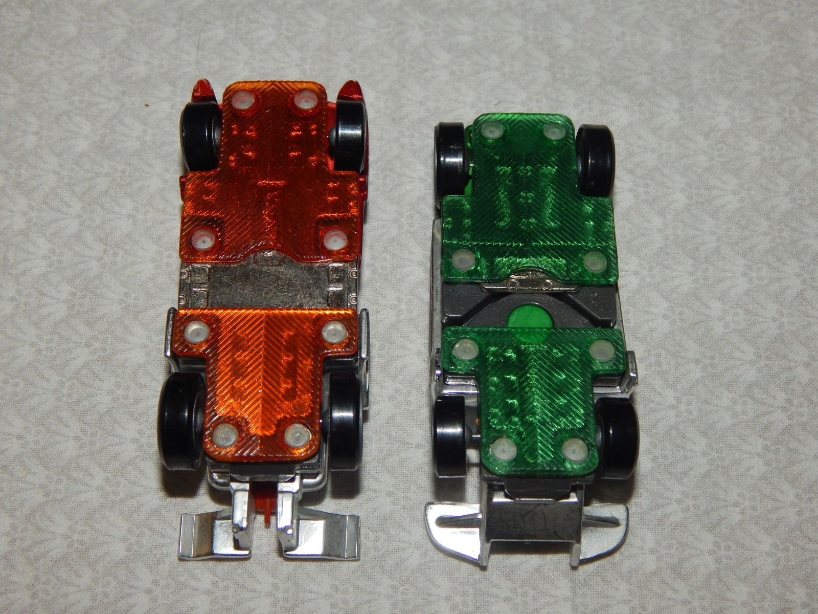 Hot Wheels Tech Trax System Vehicles ~ Lot of 2 ~ 2004