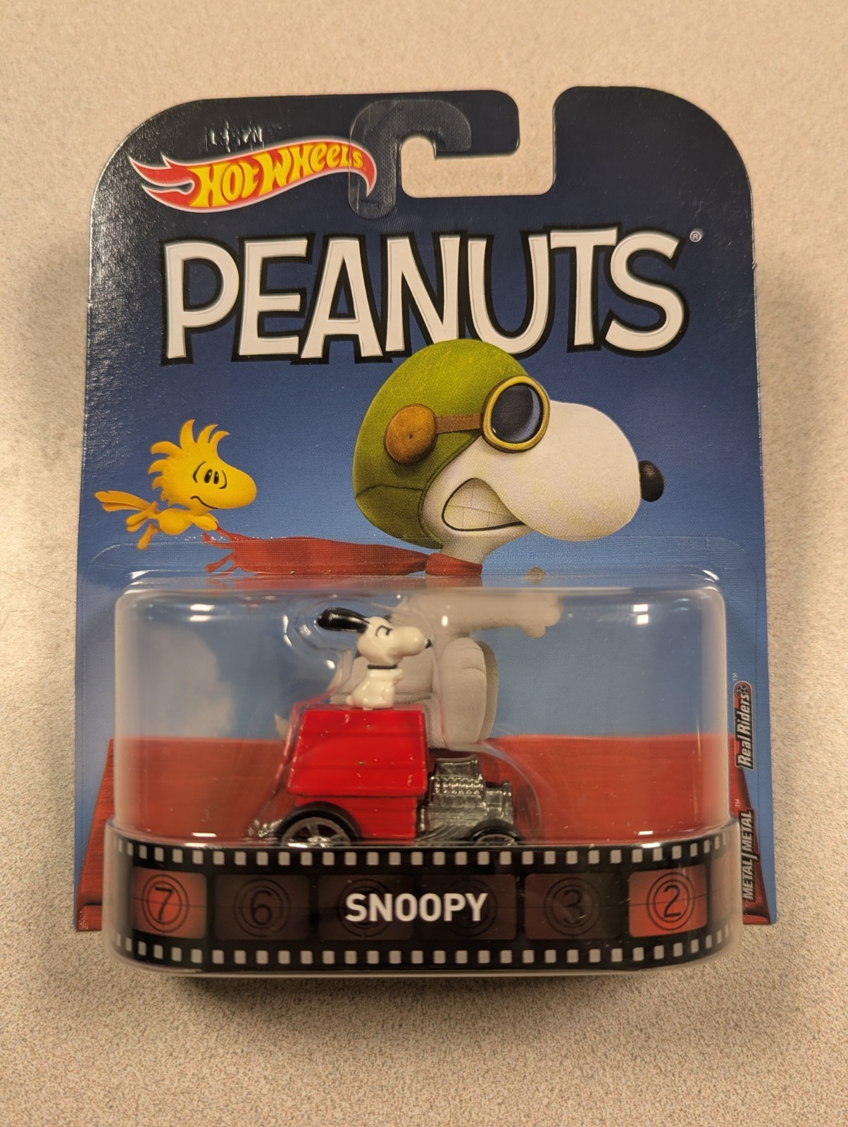 HOT WHEELS 1:64 PEANUTS REAL RIDERS SNOOPY