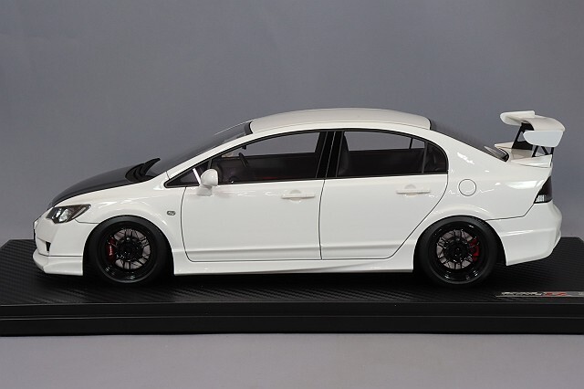 1/18 Ignition Model Honda CIVIC (FD2) TYPE R White *with carbon bonnet IG2827