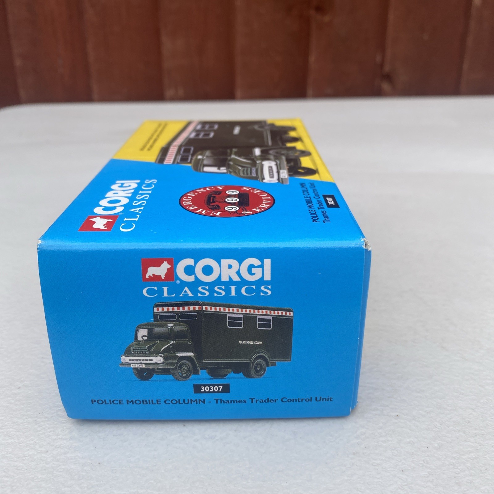 Corgi Classics 30307 Police Mobile Column Thames Trader Control Unit 1:50 Scale