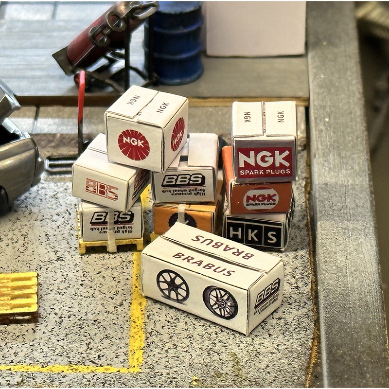 Diorama 1/64 Car Garage Props Repair Workshop Box Model Scene Display Accessory