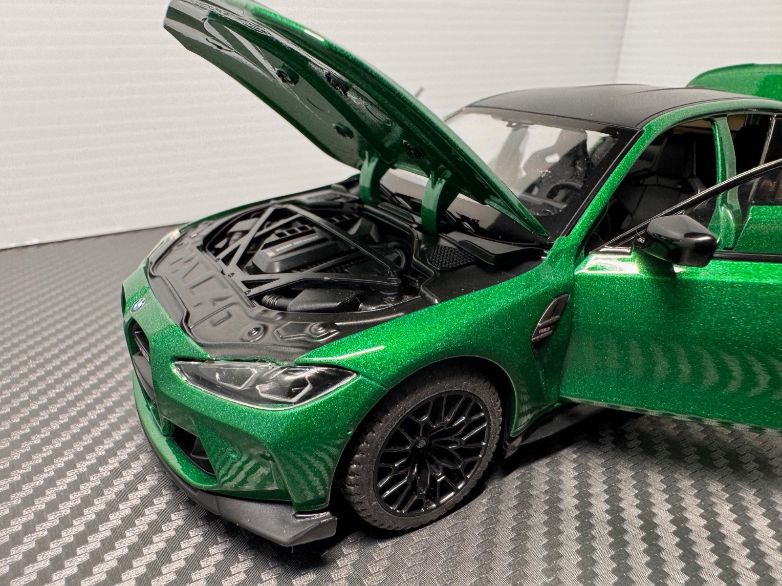 1:24 BMW M3 G80 Sedan Alloy Diecast Metal Sports Car Model w Lights – GREEN