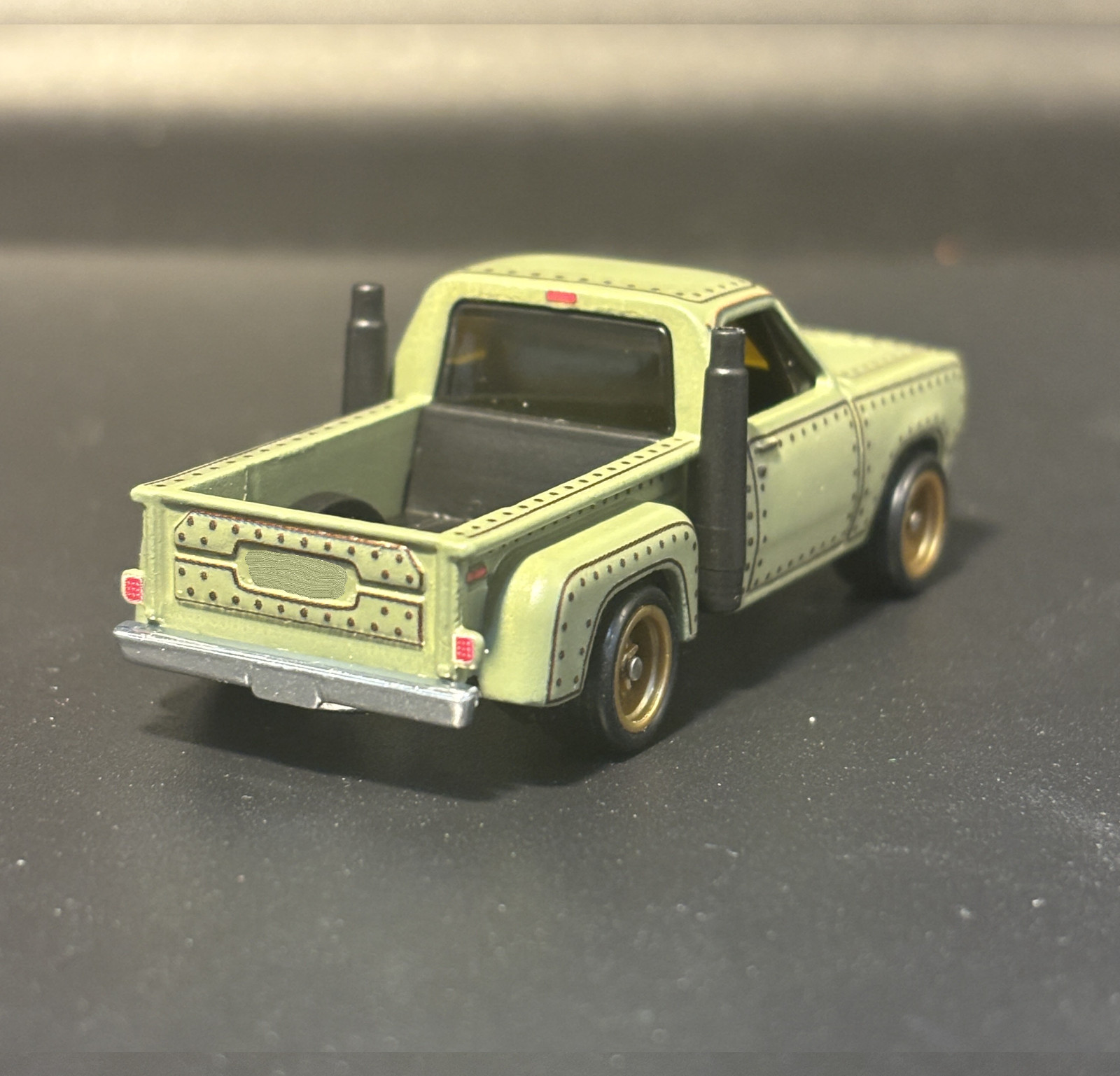 White Toner 1:64 Waterslide 1978 Dodge Lil Red Express Truck WWII Rat Rod Rivet