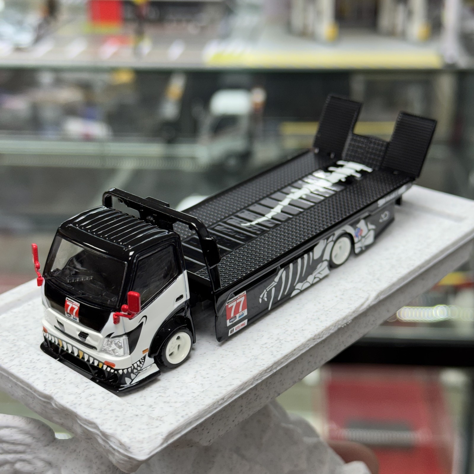 1:64 H300 77# Flatbed Transport Trailer Simulated Alloy Car Model Cool Gift
