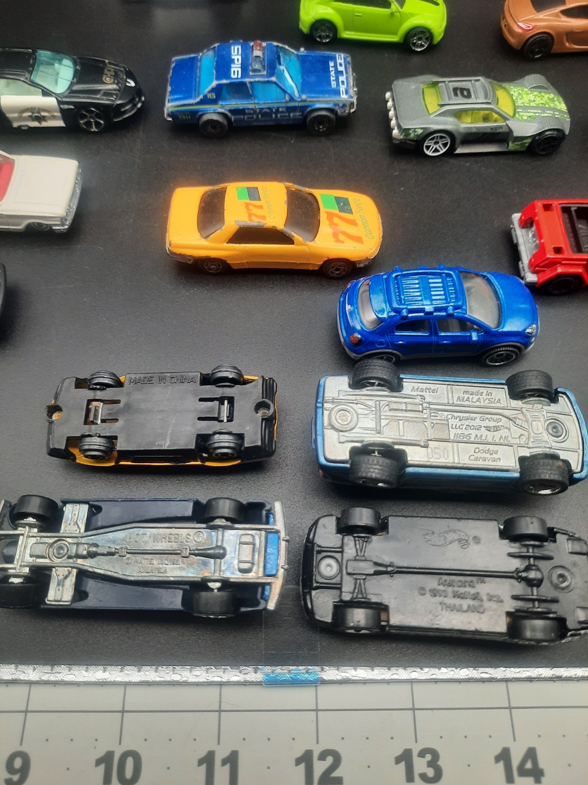Mixed lot of 17 hot wheels/matchbox cars. Vintage to modern. Most fair shape.