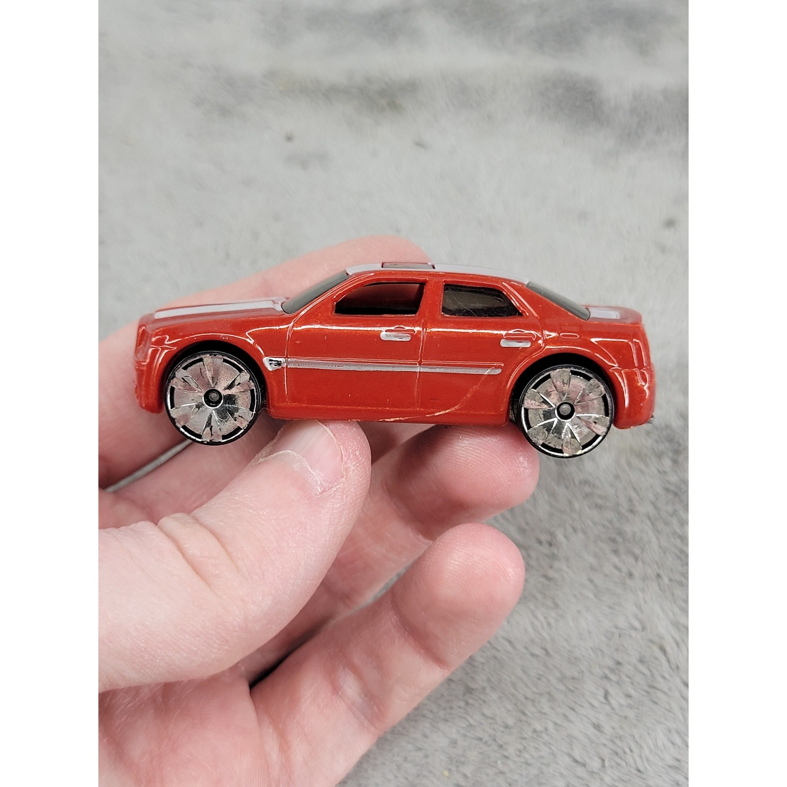 Hot Wheels 2005 First Editions Chrysler 300C Hemi Red White Stripes 1:64 Diecast