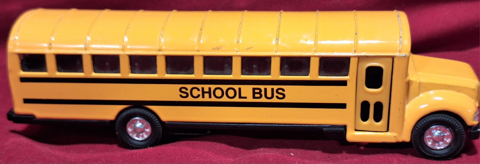 Toysmith 5” School Bus Yellow Metal Die Cast Pullback Action EUC