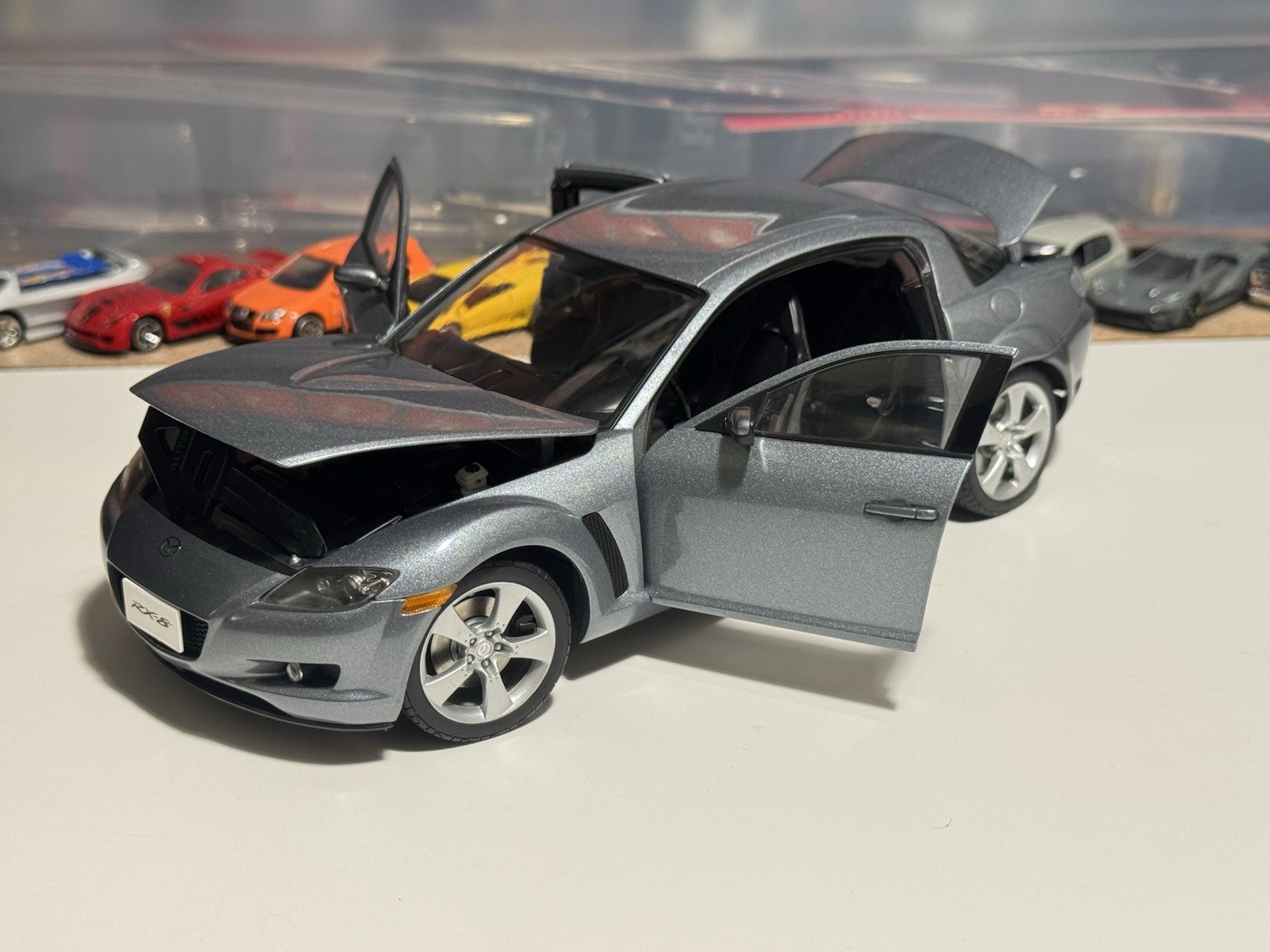 1:18 AutoArt Mazda RX-8 Grey No Box