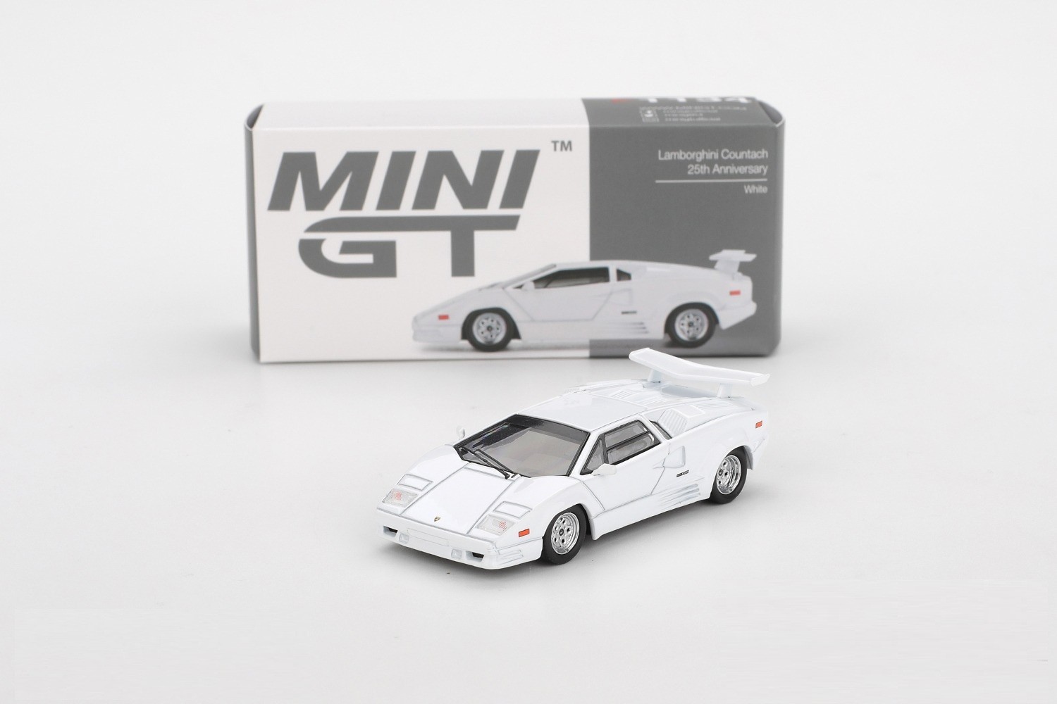 Mini GT 1:64 Lamborghini Countach 25th Anniversary In White Model MGT01134-1A