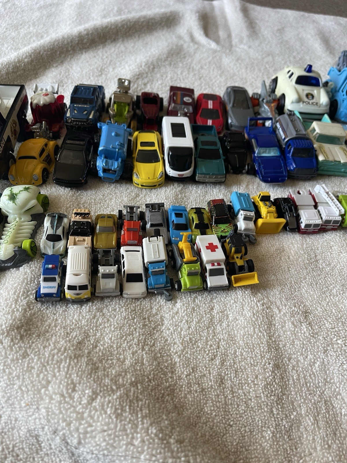 Mixed Lot Of Metal And Plastic Cars