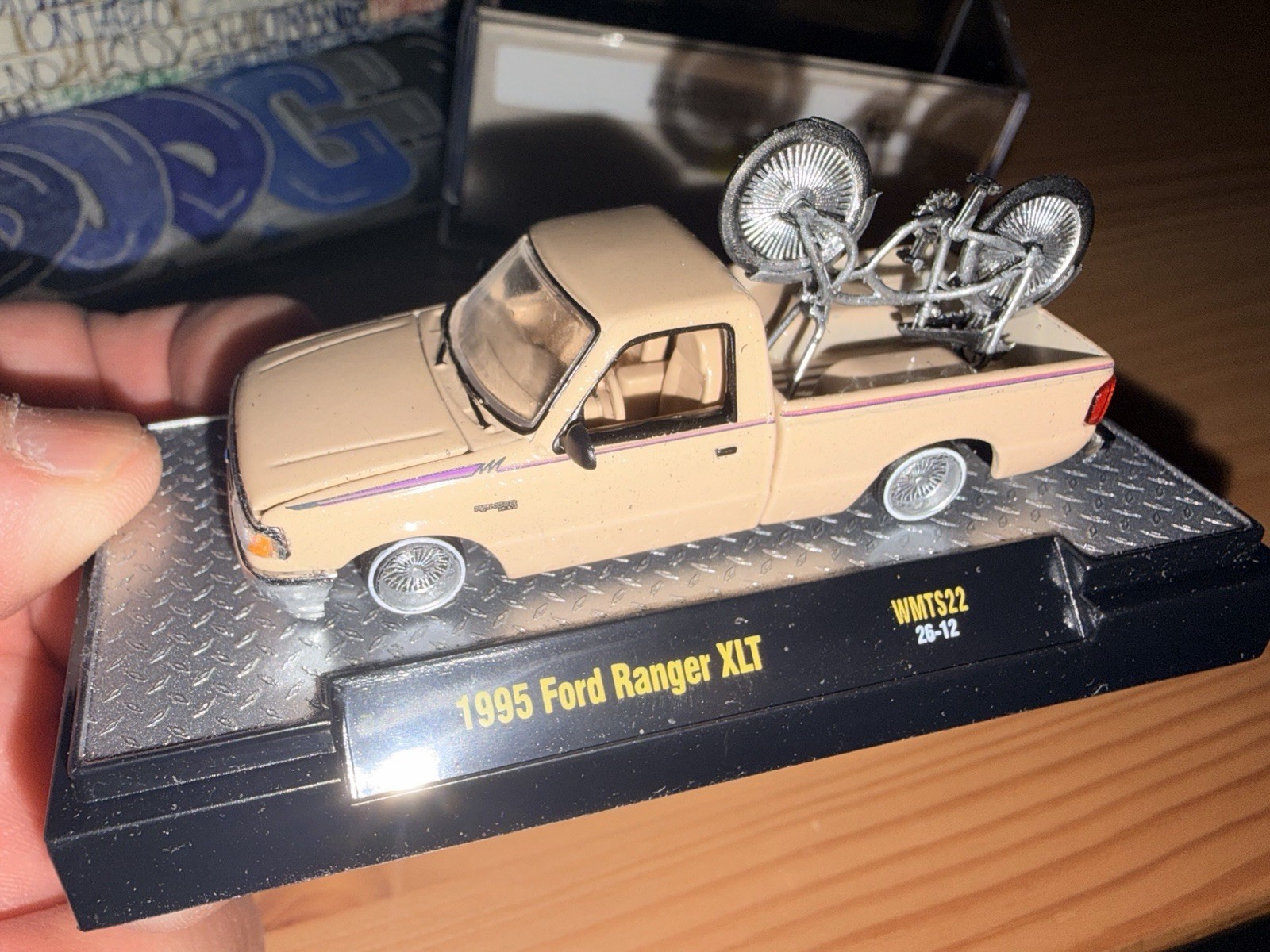 M2 Machines 1995 Ford Ranger XLT Tan Limited Edition Wheel Swapped With Bike