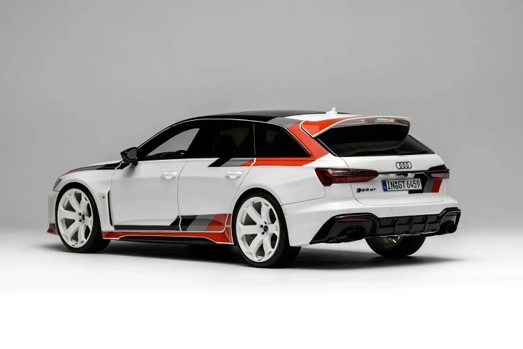 AUDI RS6 Avant GT 2021 Arkona White / Black-Orange Livery 1/18 w/Case MotorHelix