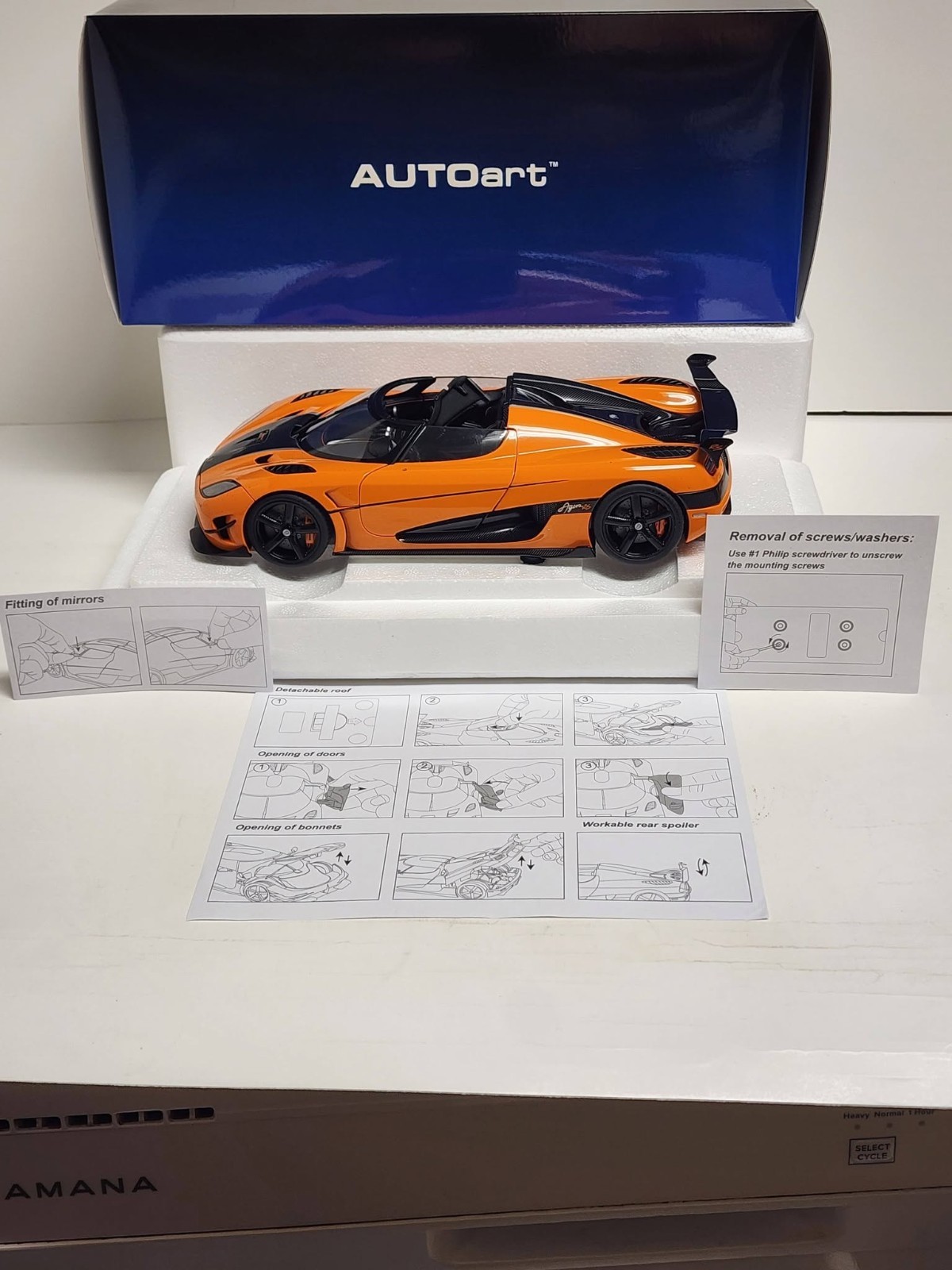 AUTOart: 1/18 autoart model car – Koenigsegg One 1 Agera RS, cone orange/black.