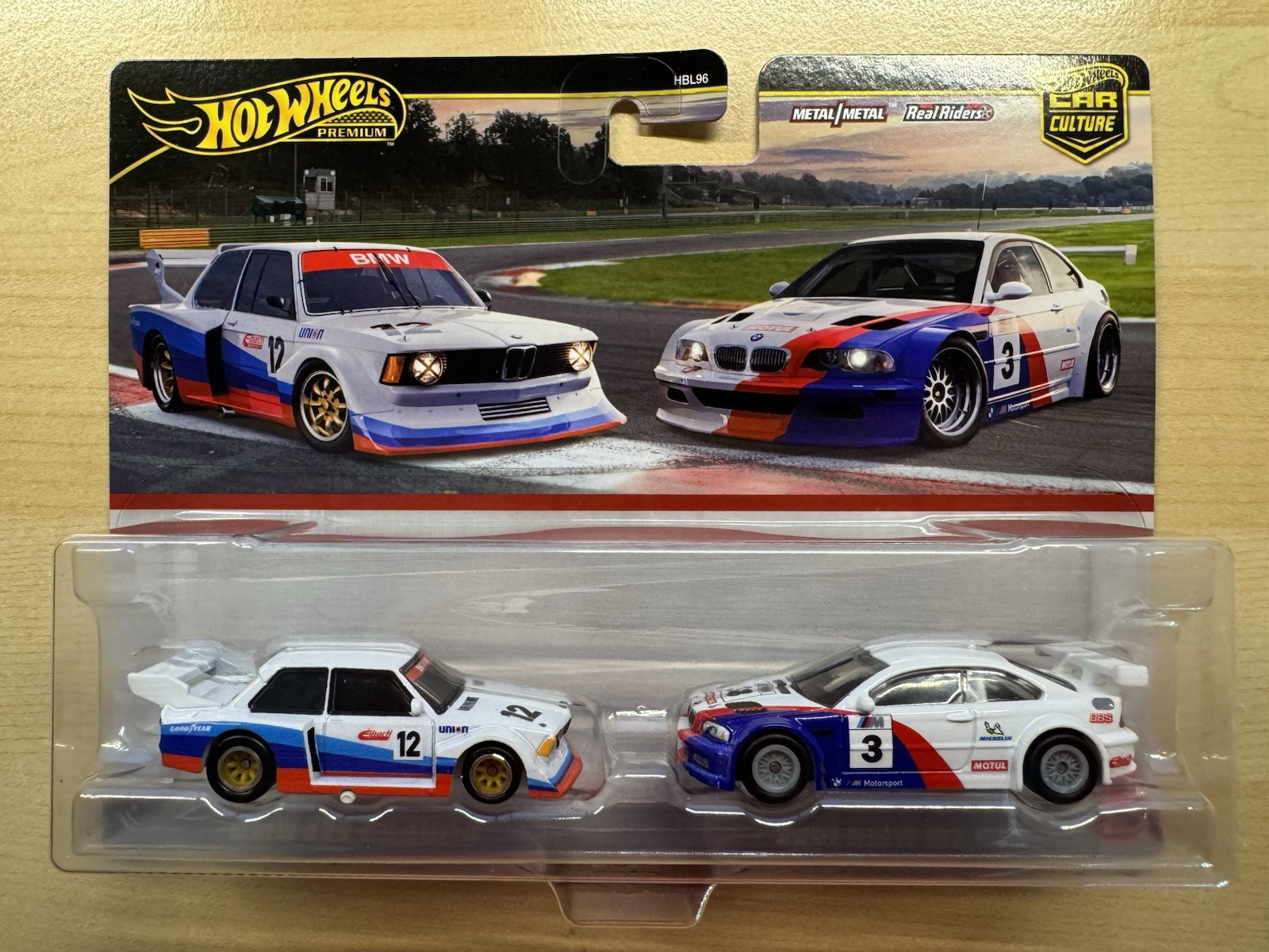 Hot Wheels Premium 2025 – 2 Pack – BMW 320 Group 5 + 2001 BMW M3 GTR