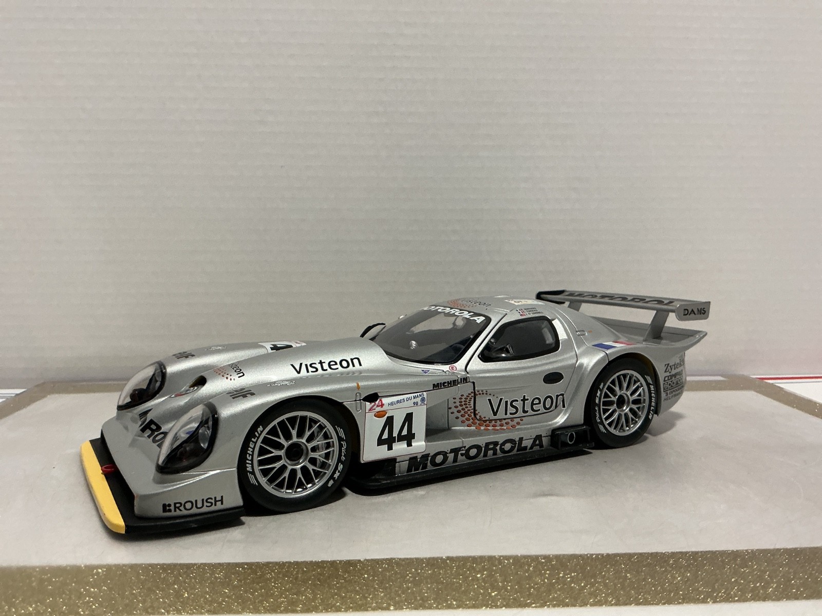 1:18 AUTO ART MOTOROLA #44 LTR-1