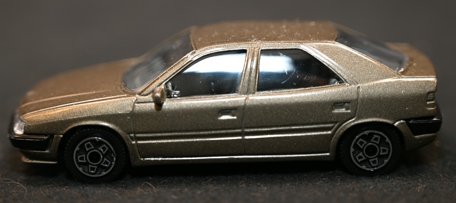 Bburago Citroen Xantia 1/43 Scale Diecast Model Bronze Grey Made In Italy Boxed