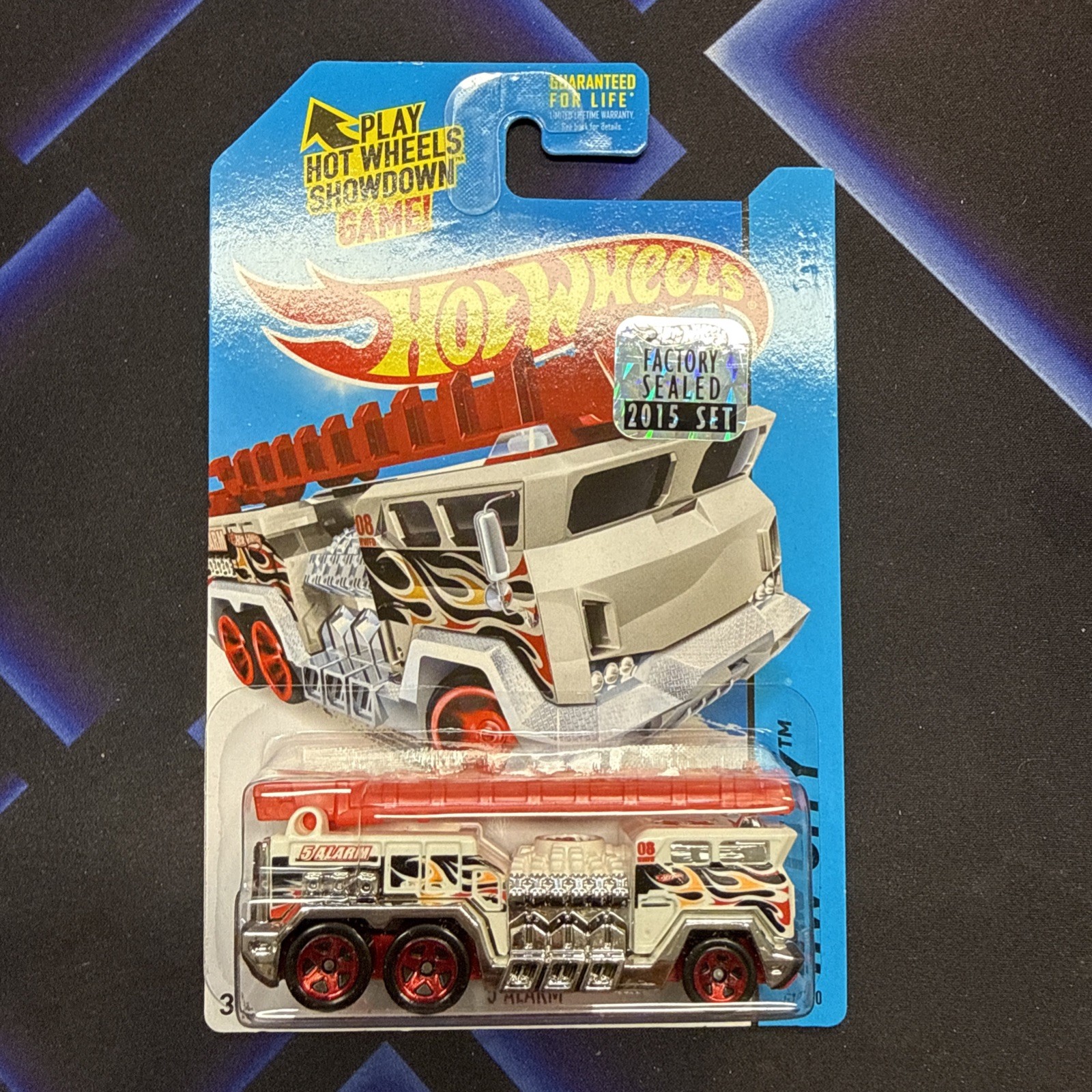 2013 HOT WHEELS HW CITY 5 ALARM White Red ladder 🔥Factory Sealed