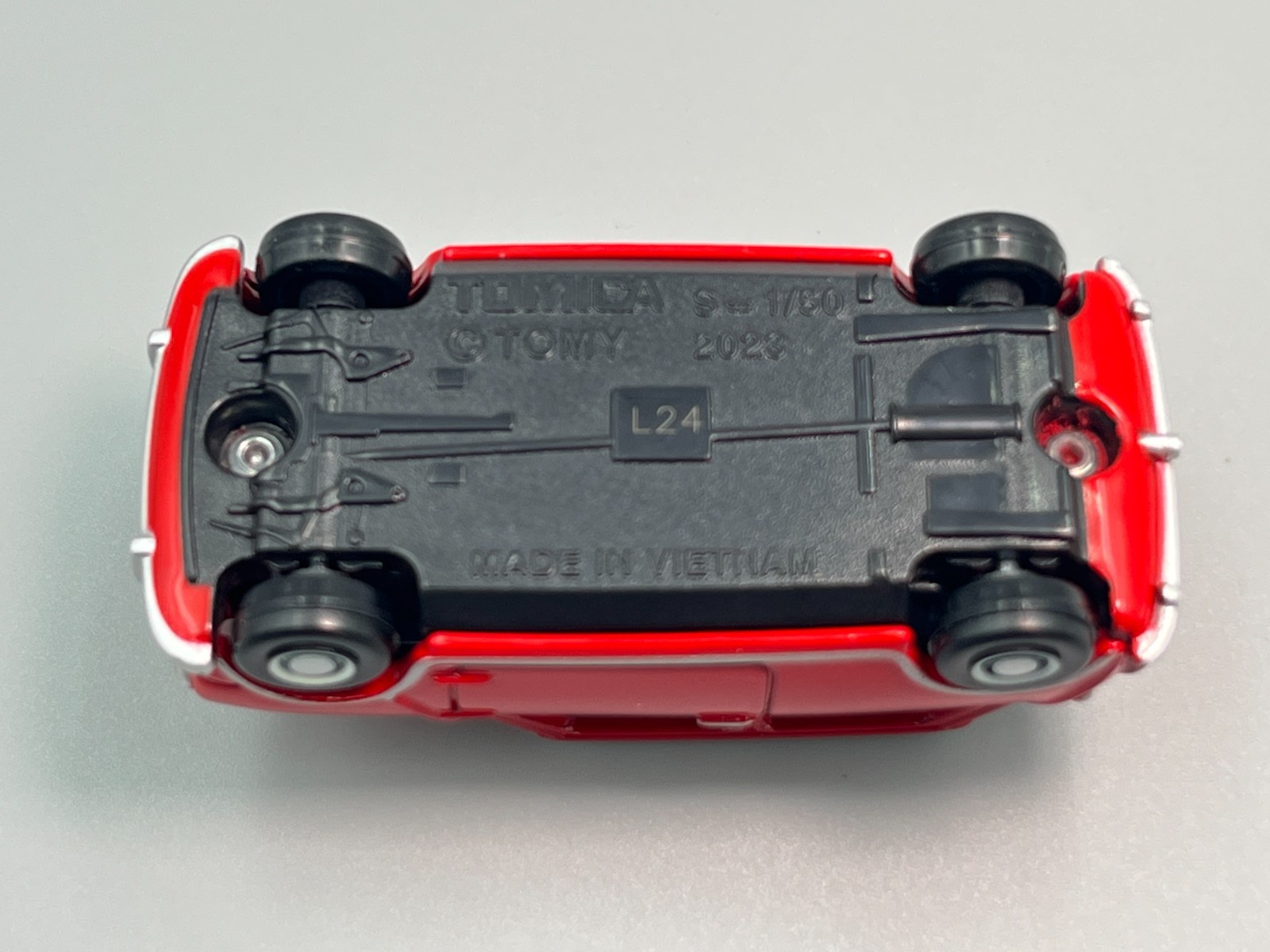 Morris Mini Cooper Classic Mini Red White Roof Tomica Premium #12 1/50 scale
