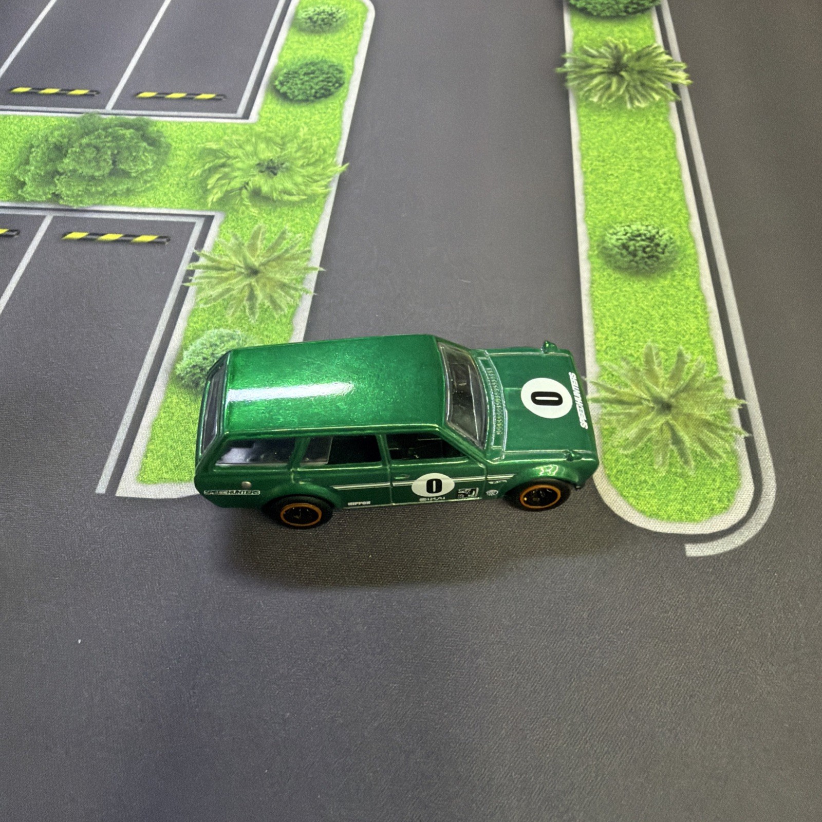 Hot Wheels ’71 DATSUN BLUEBIRD 510 WAGON 2018 LEGENDS TOUR GREEN – LOOSE