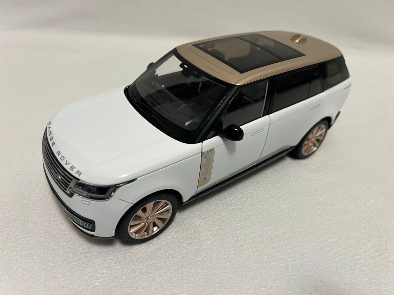 1:18 Land Rover Range Rover Fifty Diecast Vehicle Model Car Toy Collection Gift