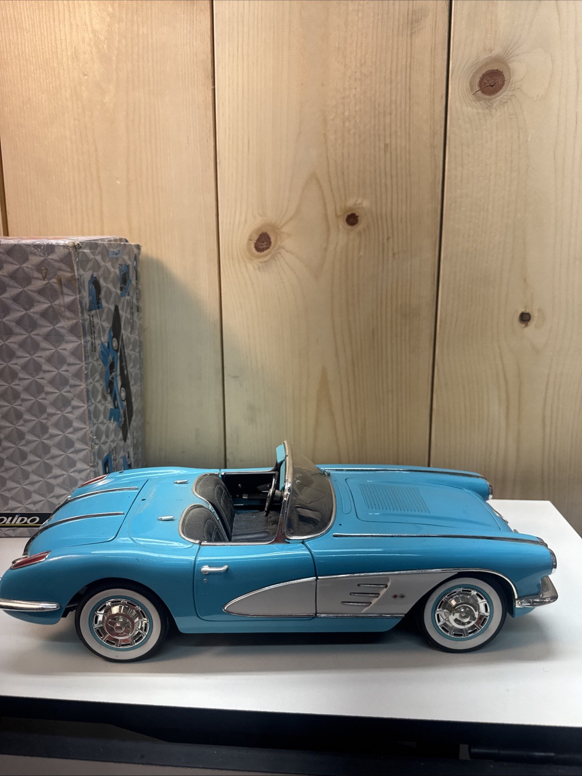 1958 Chevrolet Corvette Hard-Top w/ Removable Top – 1/12 Solido Diecast Model