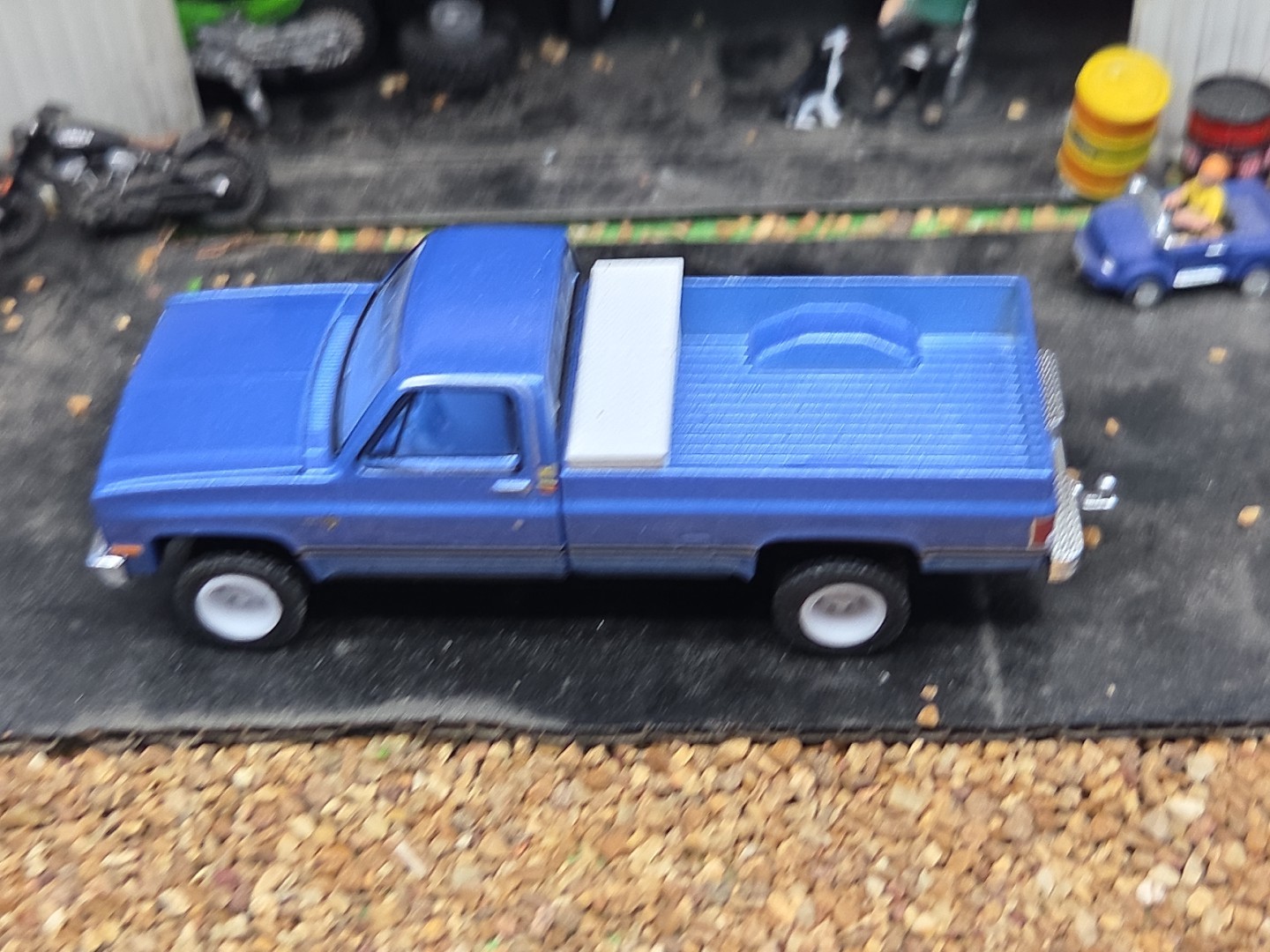 CUSTOM BUILT LIFTED 1:64 CHEVEROLET 1986 HIGH SIERA SQUARE BODY CHEVY 4×4 mud