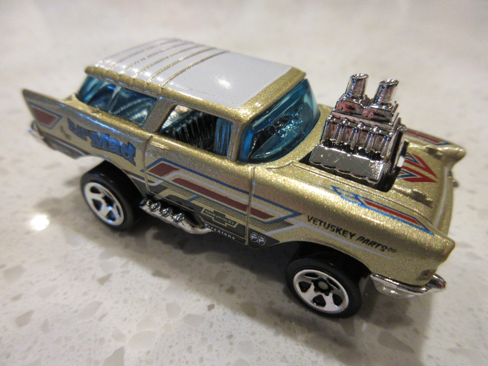 2026 Hot Wheels Lil’ Mad Nomad Gold Mooneyes HW Wagons Diecast 1:64 Toy Race Car