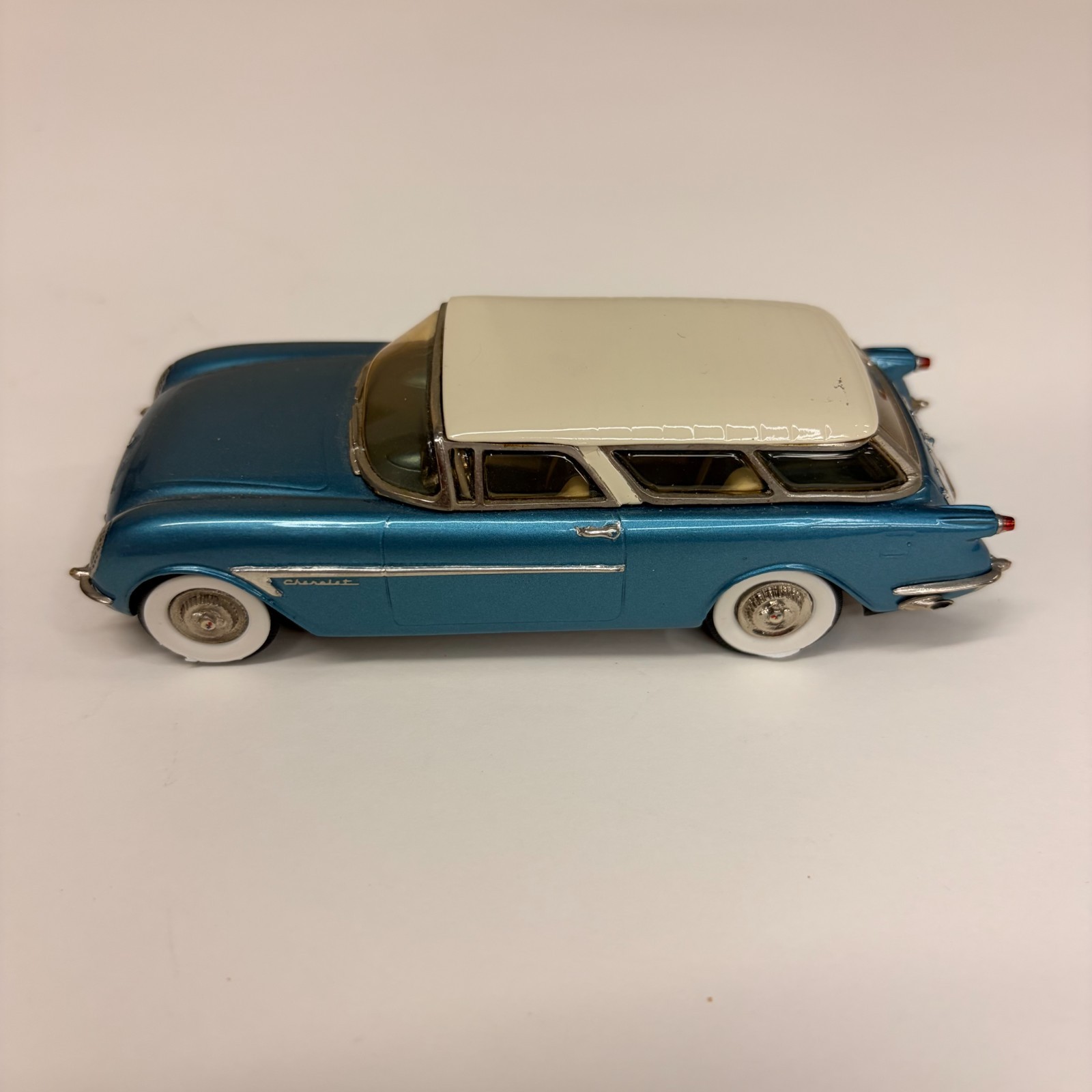 GADM GREAT AMERICAN DREAM MACHINES #2 1954 CORVETTE NOMAD 1/43 DIECAST
