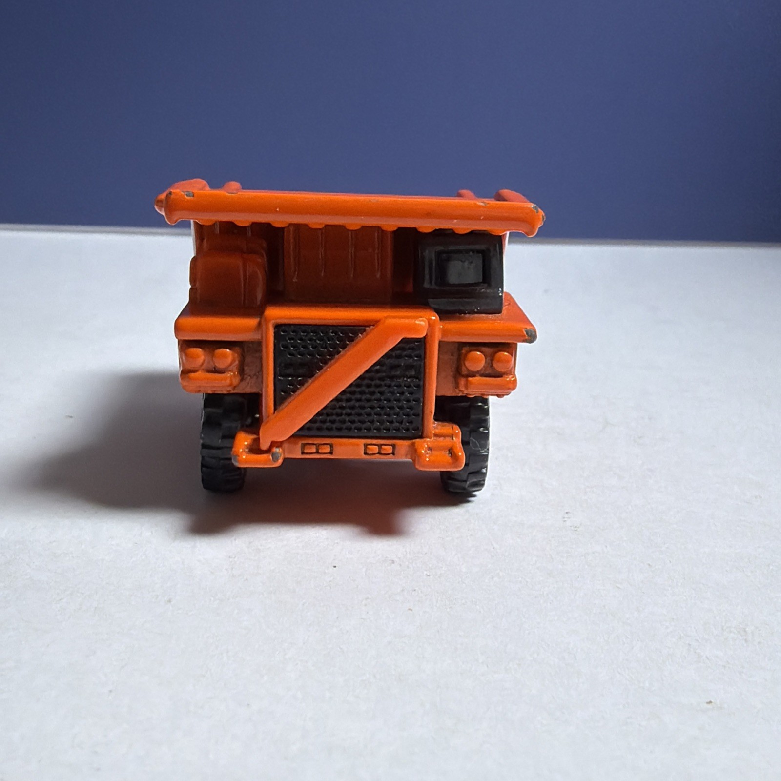 Takara Tomy Tomica #102 Hitachi Rigid Dump Truck EH3500AC II 1/185 Scale