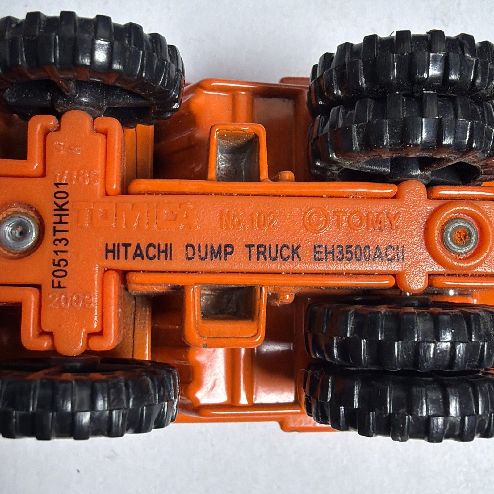 Takara Tomy Tomica #102 Hitachi Rigid Dump Truck EH3500AC II 1/185 Scale