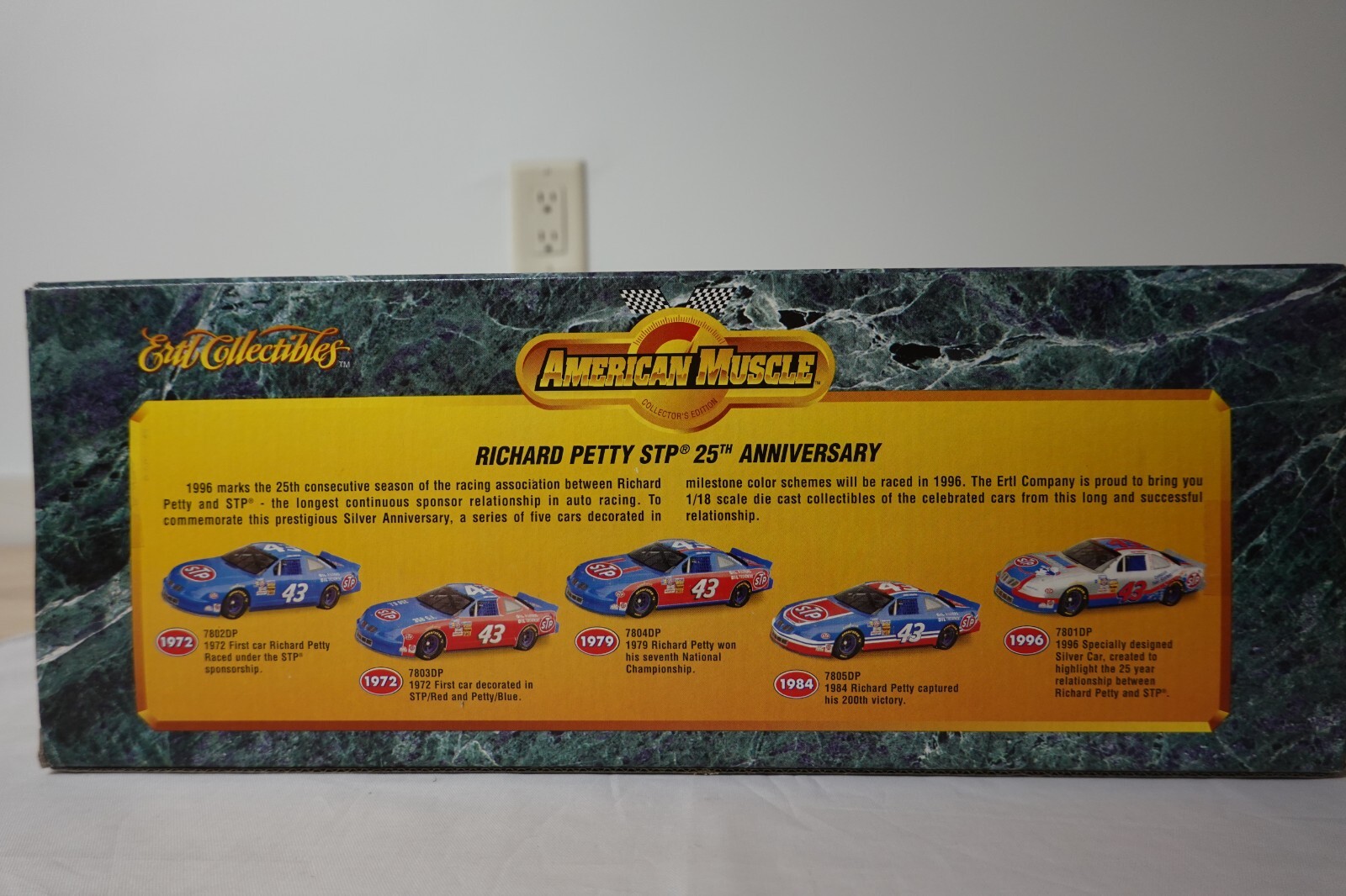 ERTL 7803 RICHARD PETTY STP 25TH ANNIVERSARY AMERICAN MUSCLE 1:18 SCALE N.I.B.
