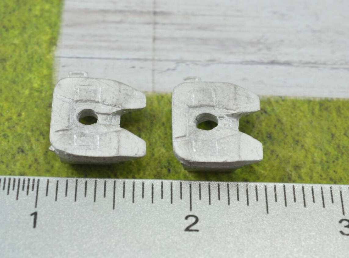 2 Fifth Wheel for Tractor Units Metal 1/50 Scale (F3684)