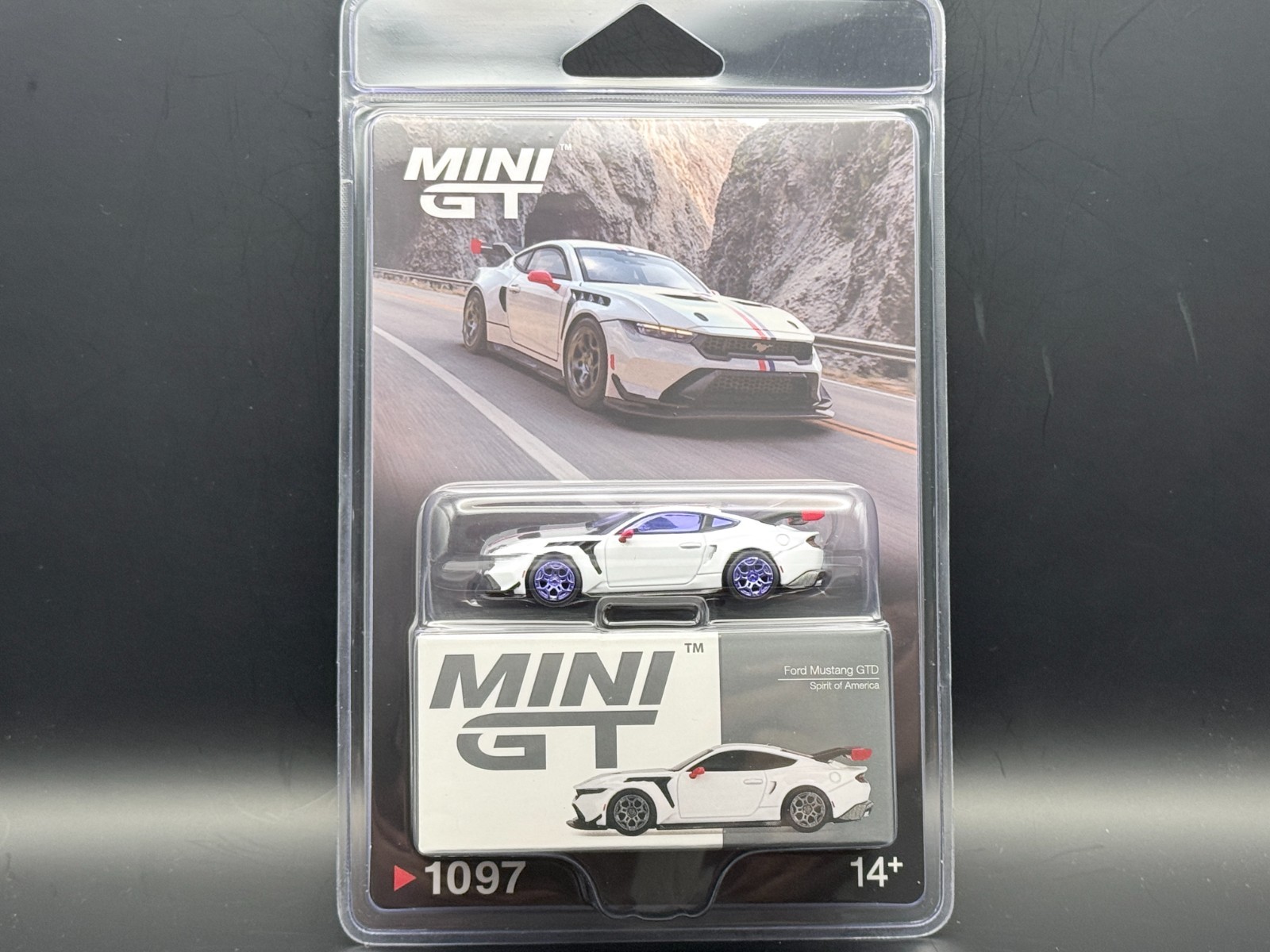 Mini GT Ford Mustang GTD Spirit of America White #1097 1/64 CHASE